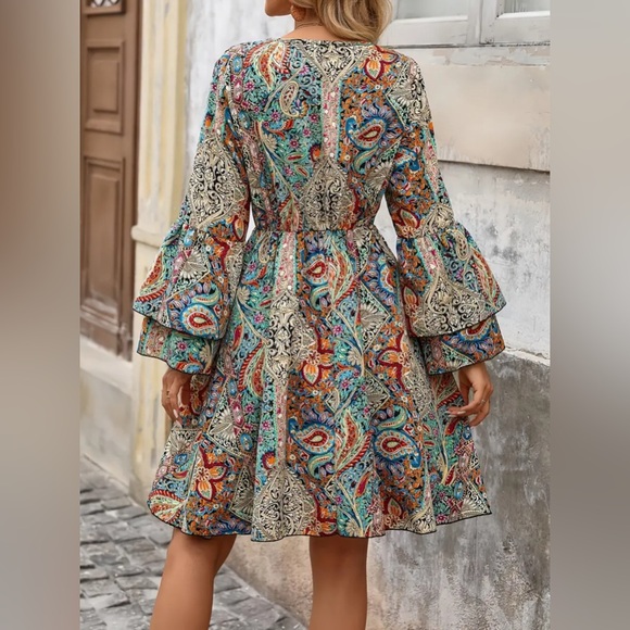 Bohemian Paisley Flare Sleeve Dress New Boutique Size XL - Picture 3 of 5